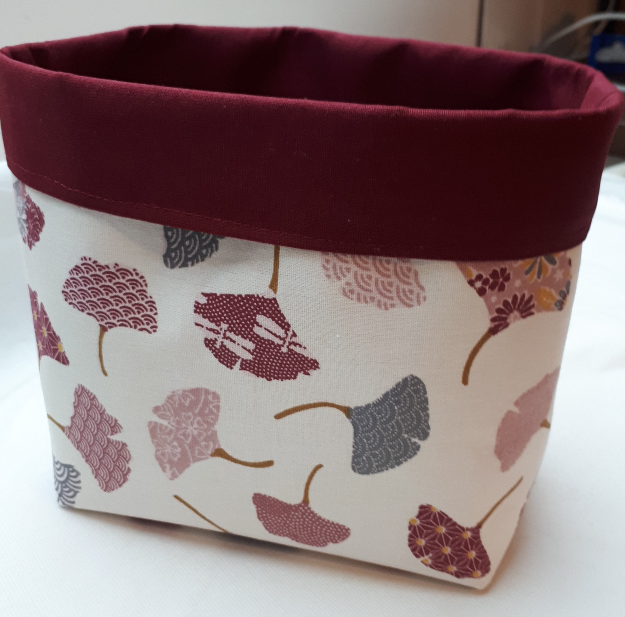 Panière en Tissu Japonais, Motifs Ginko Biloba Rose/Prune