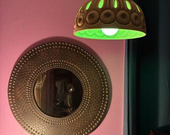 Lámpara colgante de cerámica vintage firmada por Studio Pottery, estilo bohemio, ideal para la decoración de una cabaña de brujas.