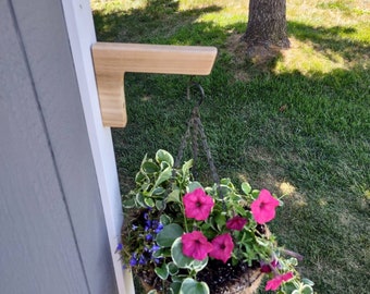 Plant Hanger in Cedar, Wall Mount, Indoor or Outdoor