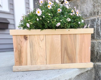 CEDAR Garden Box Planter for Flowers, Herbs or Vegetables
