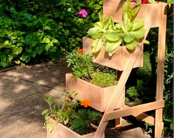 Tiered CEDAR Vertical Planter, 4 Sizes!