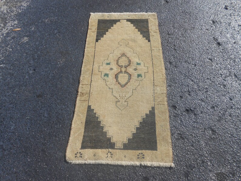 Free Shipping Turkish Handmade Anatolian Rug Vintage shops Area Rug Home Decor Tribal Carpet Size 1'9