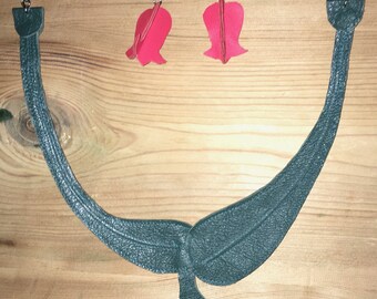 Handmade, unique leather necklace with earrings