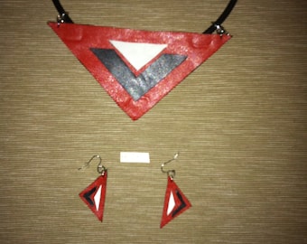 Handmade, unique leather necklace with earrings