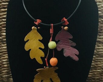 Handmade, unique leather necklace with earrings