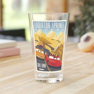 Vaso de pinta de los corredores de Radiator Springs de Disney, vaso de cerveza de Disney, vaso de pinta para papá, vaso de cerveza para papá, regalo del Día de la Madre, vaso de Cars de Disney