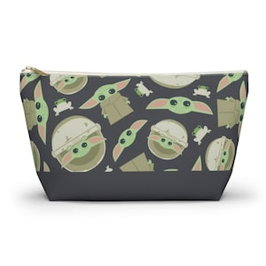 Mandalorian Grogu Accessory Pouch T-bottom, Baby Yoda Makeup Bag, Star Wars Cosmetic Bag, Grogu Travel Pouch, Baby Yoda Bag, Star Wars Gift afbeelding 1