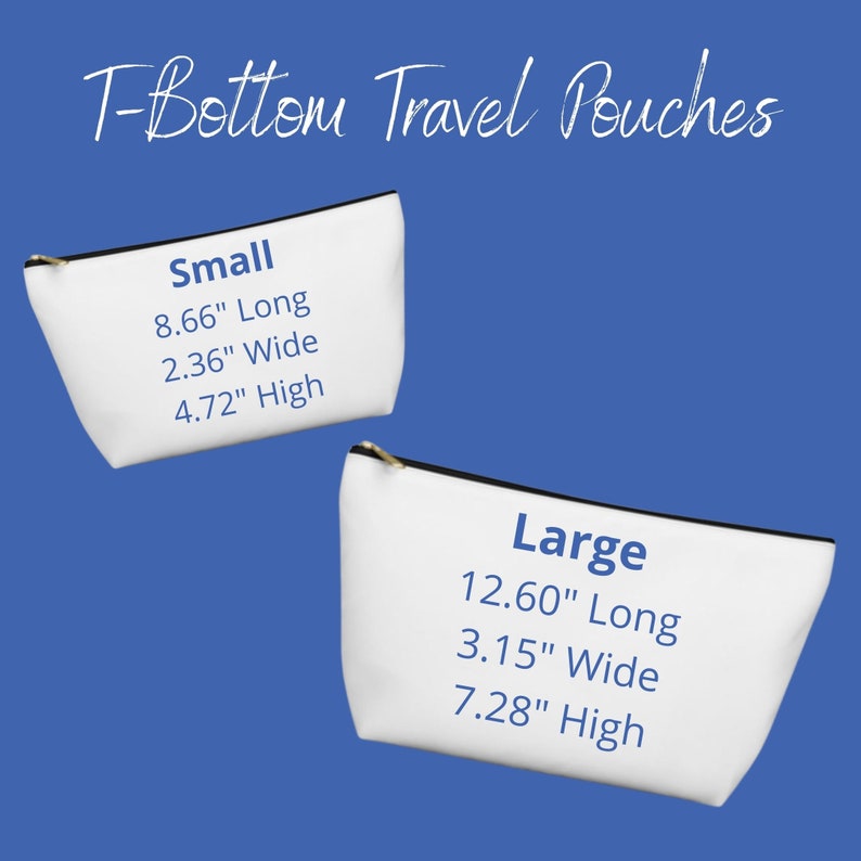 Op de afbeelding: Twee witte canvas reistassen met zwarte ritsen. De kleinere tas is gelabeld "Small" met afmetingen van 8,66 inch lang, 2,36 inch breed en 4,72 inch hoog. De grotere tas is gelabeld "Large" met afmetingen van 12,60 inch lang, 3,15 inch breed en 7,28 inch hoog.