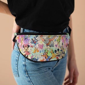 Riñonera de personajes de Disney, bolso de Mickey Mouse, riñonera Disney, bolso de Mickey, bolso Disney, riñonera de Minnie, riñonera de Mickey, regalo de Disney imagen 2