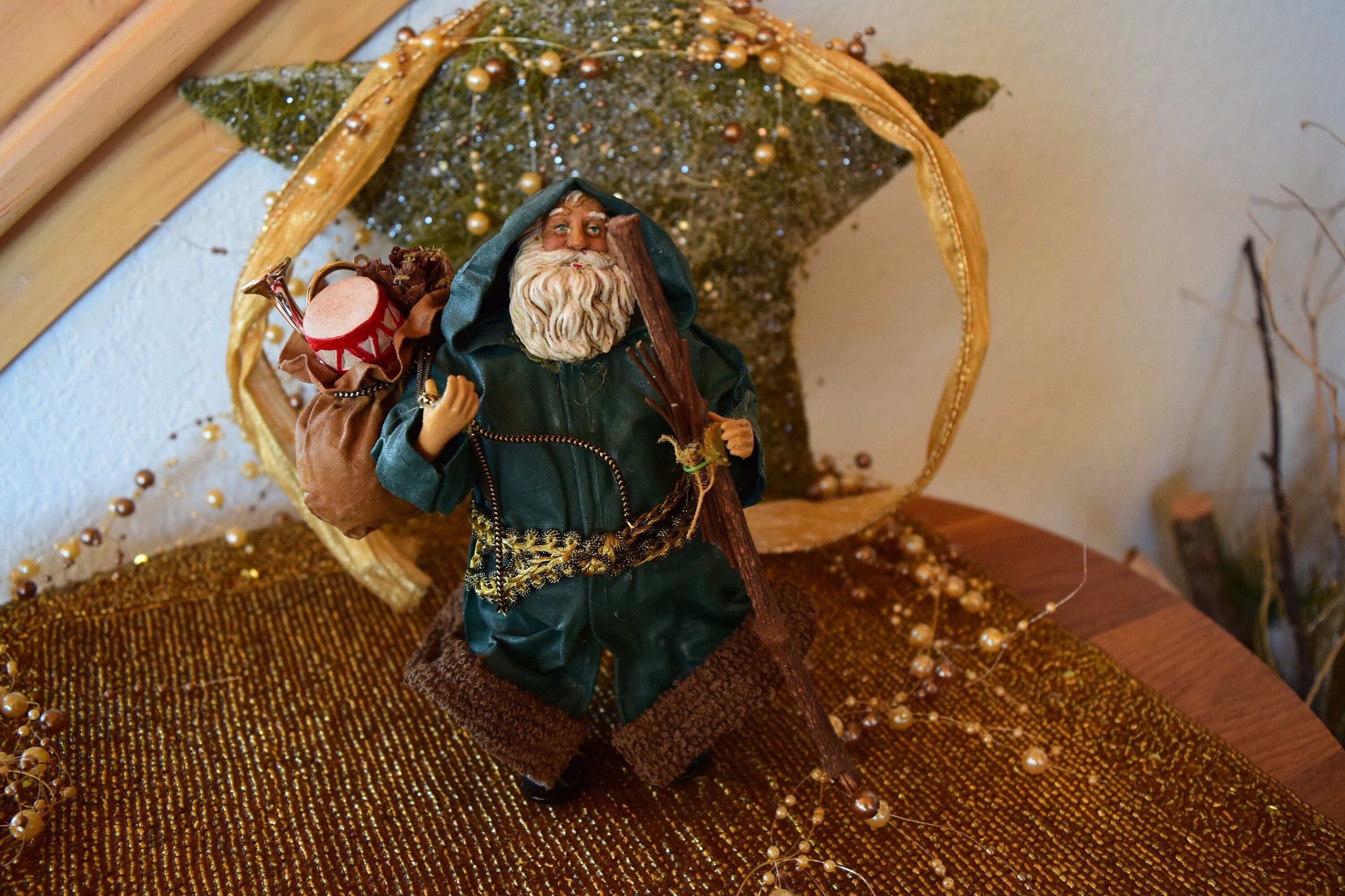 ヴィンテージ　ファブリックマルシェ（アメリカ製） サンタクロースの置物約25cm ヴィンテージ ファブリックマルシェ（アメリカ製