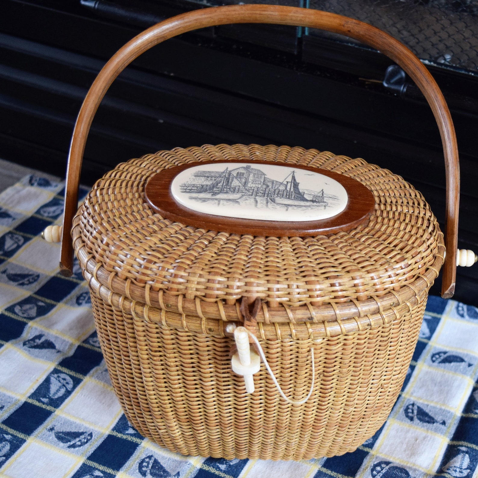 Nantucket Farnum basket / purse scrimshaw ivoryite boat scene Etsy