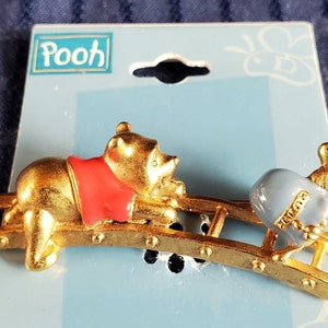Winnie the pooh ladder / honey pot pin, Disney pooh brooch, original card, Pooh pin, Pooh climbing ladder to honey pot pin.