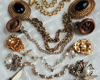 Vintage Sweater cardigan Clips/guards, gold tone, Flower, Faux Pearl, variety, CHOICE, retro