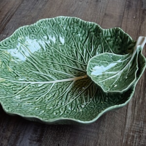Cabbage Bordallo Pinheiro chip/ dip bowl, green, scalloped, footed, Portugal, large, ceramic leaf dish, savoy chip and dip dish