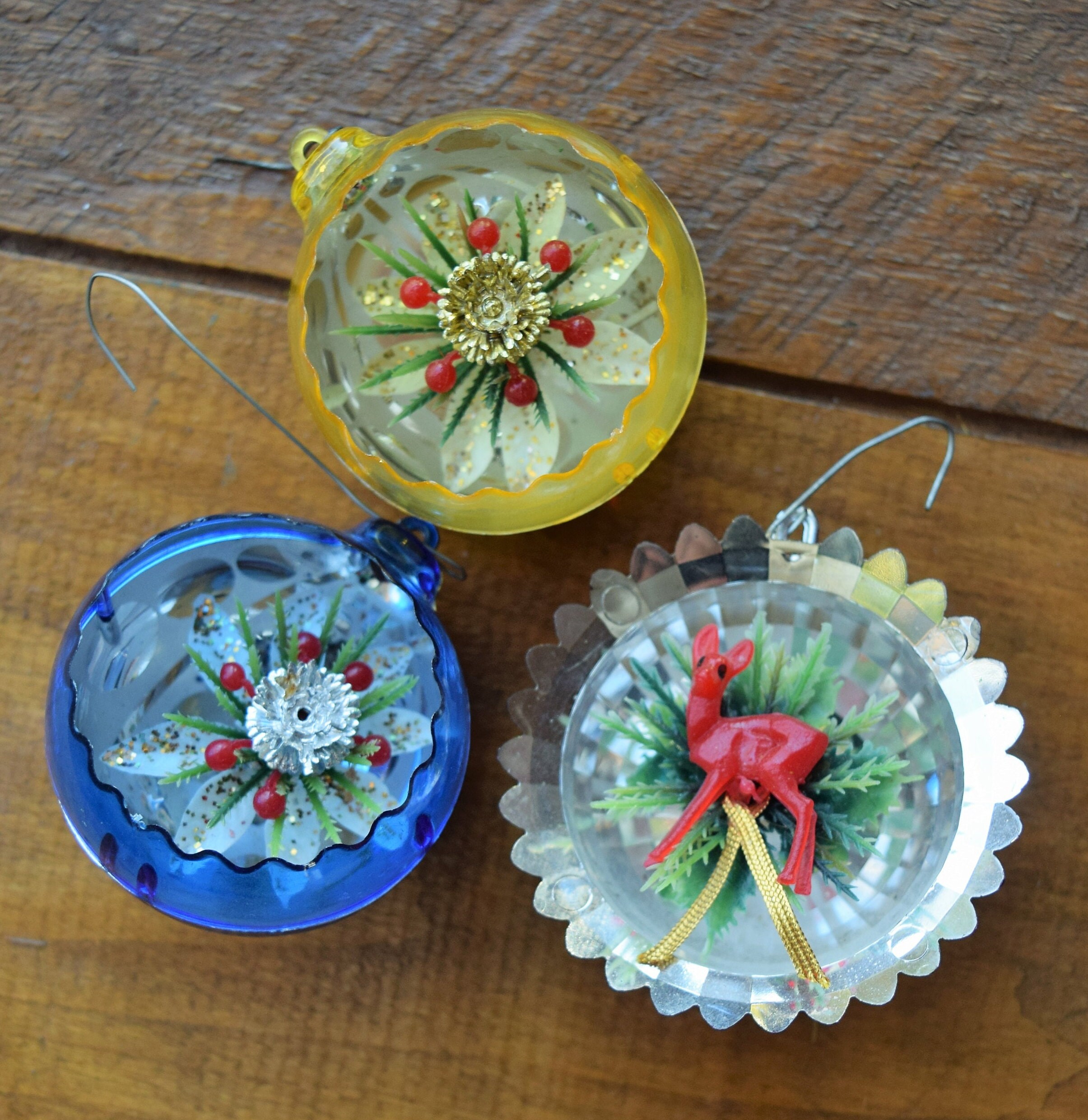 Three Jewel Brite Diorama Plastic Ornaments Red Deer Jewel Etsy