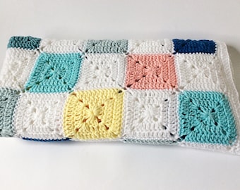 Crochet granny square baby blanket/baby shower gift/baby blanket/nursery gift/unisex baby blanket/unisex baby gift/baby gift/pretty throw