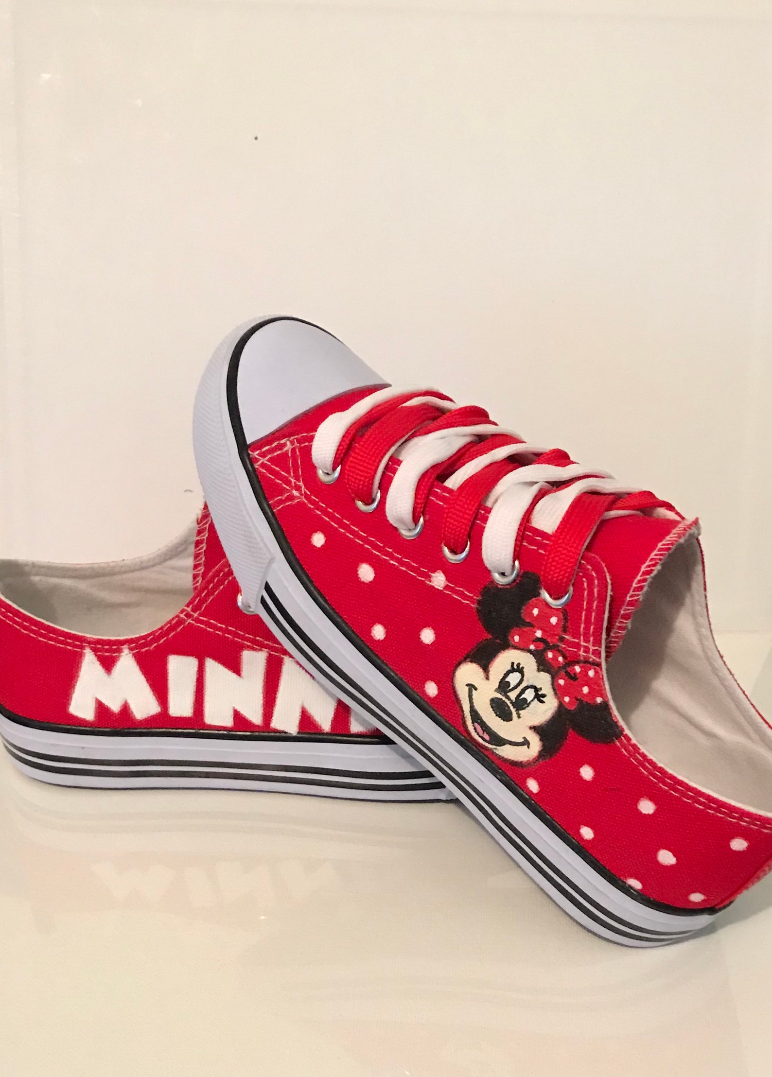 minnie mouse converse