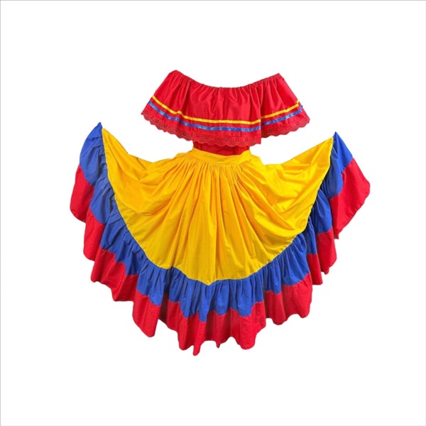 Ecuador Traditional Dress - Wide