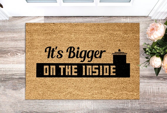 2 Sizes It S Bigger On The Inside Tardis Dr Who Doormat Etsy