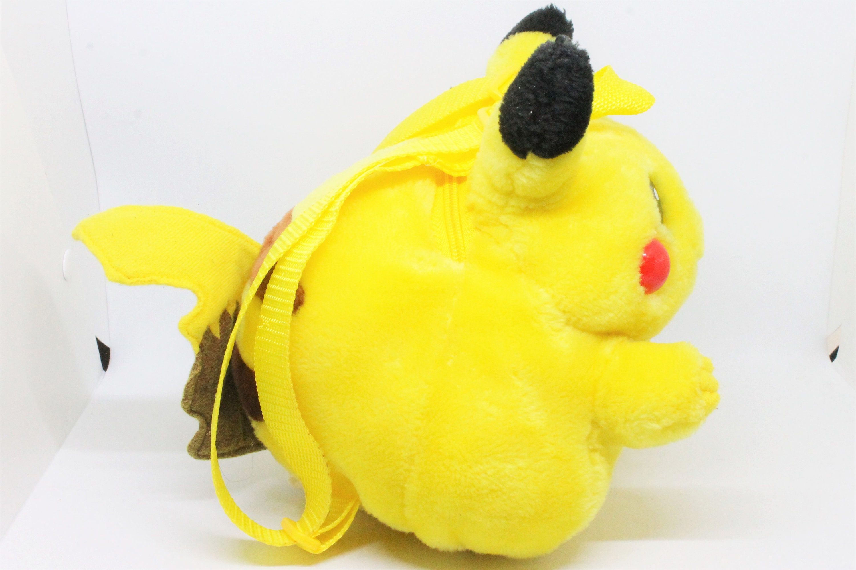 Nintendo Pokemon Mochila Pikachu Cara Con Orejas En Forma Oficial Amarillo,  Amarillo, Classic