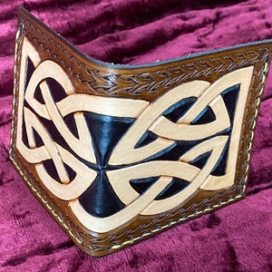 handmade carved leather wallet/ mens wallet/ bi-fold wallet/ carved leather wallet/ mens gift/ mens wallet