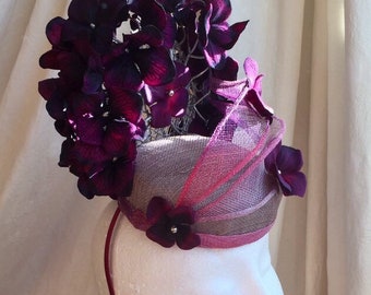 Statement hat , headpiece, headwear, fascinator .A stunning piece for horseracing ladies days or head turning events , wedding/charity event