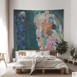 Tapiz de pared con la imagen de Muerte y Vida de Gustav Klimt. KLI001 imagen 7