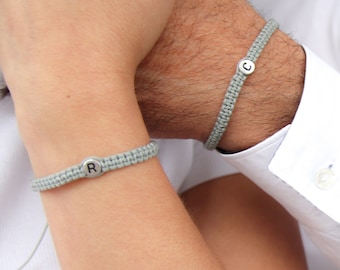 Ensemble de 2 bracelets couples, bracelets assortis, bracelets d’amitié, cadeau du meilleur ami, bracelet initial, bracelet nom personnalisé, mari cadeau