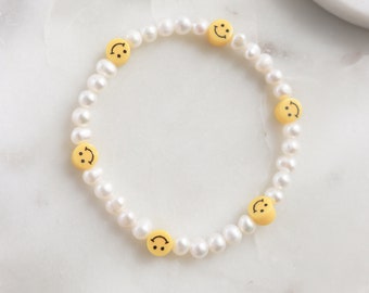 White Gold Smiley Face Pearl Beaded Bracelet