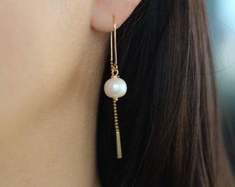 Pearl earrings dangle, pearl earrings for bridesmaids, pearl earrings wedding, pearl earrings drop, Baroque Pearl Earrings, Bridesmaid Gifts