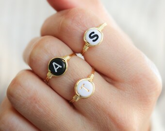 Bague initiale, bague lettre, bague lettre personnalisée, bagues meilleur ami, bague minimaliste, initiale d, cadeau pour elle, cadeau fête des mères, bague délicate