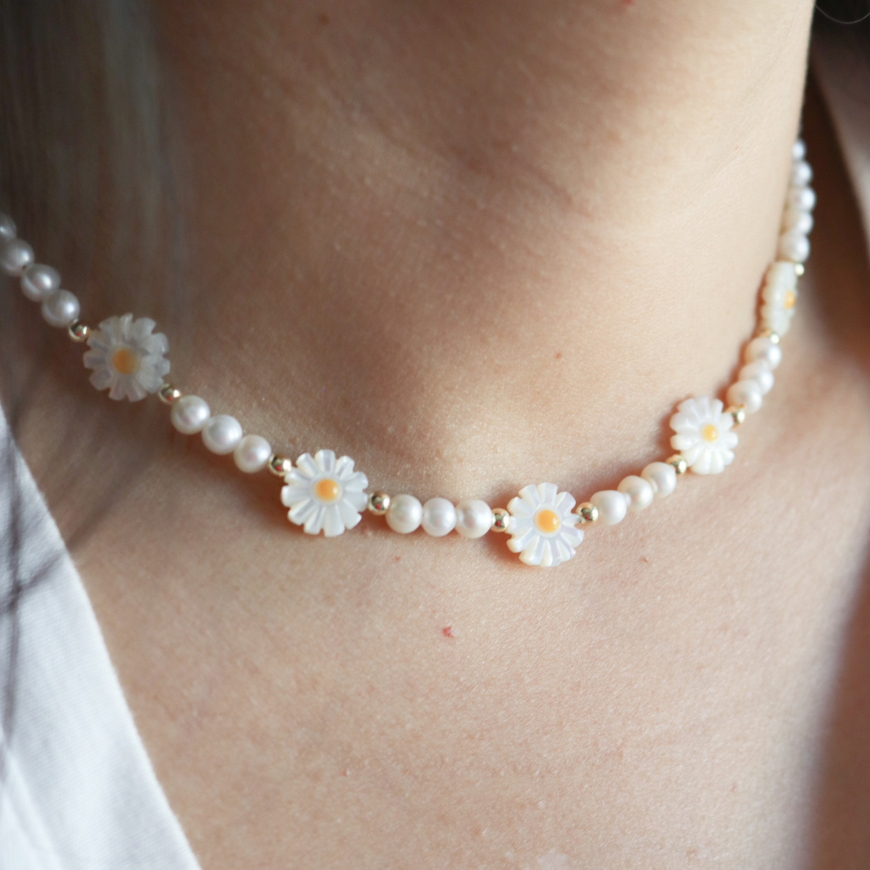 【VINTAGE HOLLYWOOD】Flutter Daisy Beads Necklace_2478NE073M Vintage Hollywood] Flutter Daisy Necklace (2 colors
