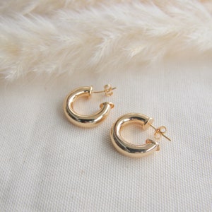 18k gold hoop earrings, Gold Filled Earring, Chunky Gold Hoops earring, Tube Hoop Earrings, Chunky Hoop small, chunky gold hoops waterproof