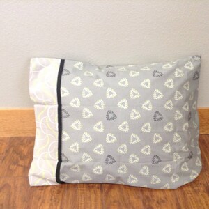 Gray and green Pillowcase