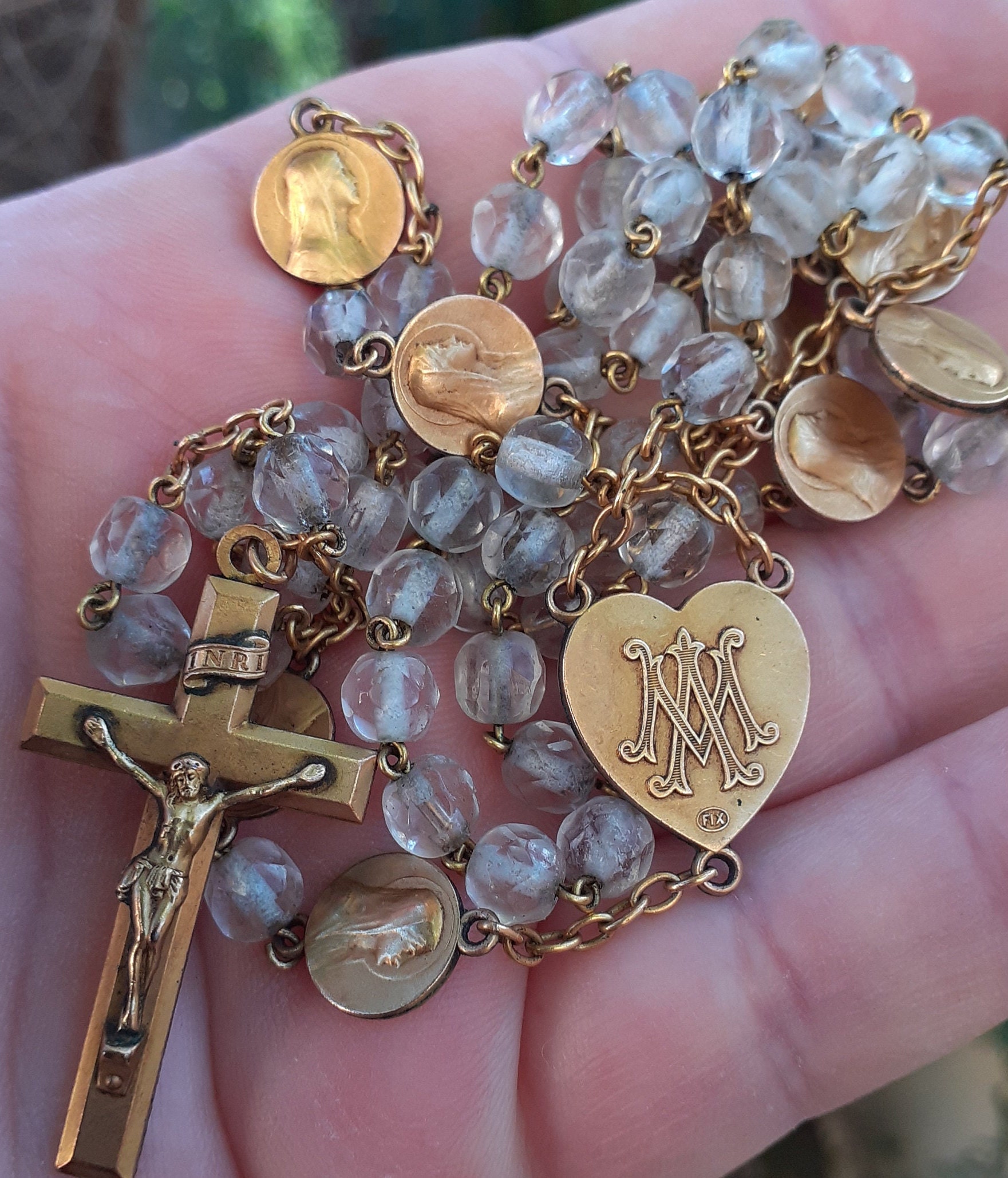 Superbe Ancien Chapelet Plaqué Or Poinçon Perles en Verre Coeur Sacré de Marie Multiples Médailles R