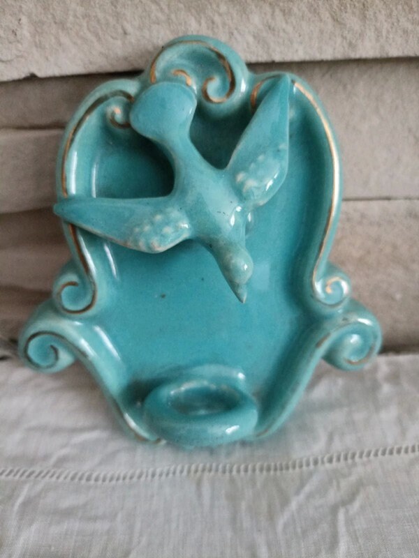 Ancien Français Art Religieux Décoration Murale Religieuse Oiseau Bleue Du Saint Esprit en Faïence B