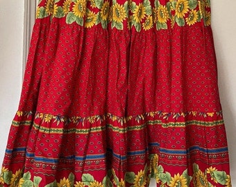 Jupe Provençale rouge avec des tournesols Jupe de Provence full circle provencal skirt Jupe ethnique de Provence French Provencal skirt