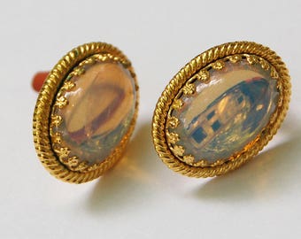 Pur Vintage ! Ancienne paire de boucles d'oreilles Clous de style Victorien Cabochons en verre Bijoux Haute Couture Made in France