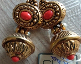 Gorgeous SHARRA PAGANO Clip on Earrings Vintage Statement Earrings Boucles d'oreilles pendantes signés Sharra Pagano