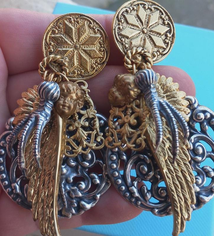 Boucle D'oreille Fantaisie à Clip - Modèle Unique Et Joli, Sans Marque - Occasion (déjà Portée)