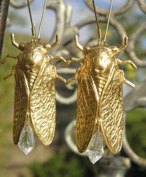 Handmade giant cicada Earrings // made in USA // gold plated ear wires // bug insect entomologist entomology Sieraden Oorbellen Oorbellen & druppelhangers 