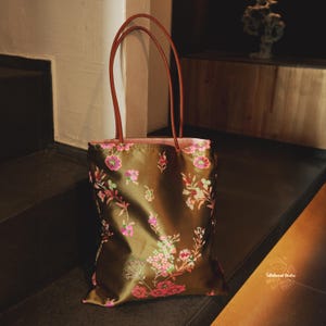 PEACH BLOSSOM Floral Satin Tote Bag | Chinoiserie Tea Green Shoulder Bag | Artistic Gift for Her