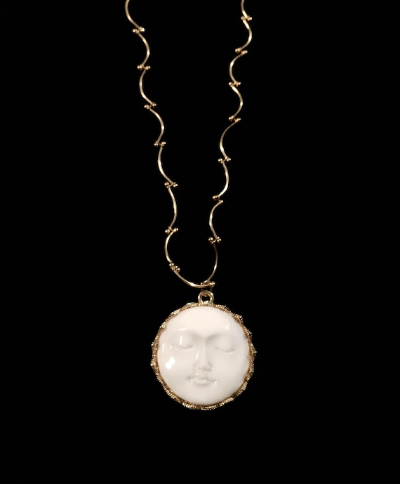 collier lune visage collier lune visage