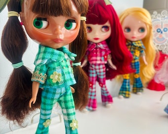 Bunt karierter Anzug für Neo Blythe