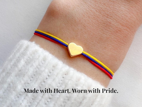 Colombian Heart Bracelet – Latin Pride in Every Thread