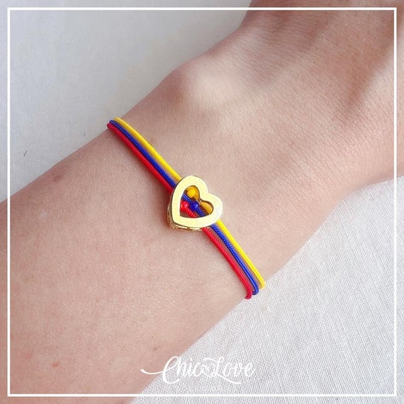 Roots of Colombia – Heart Amulet Bracelet in Flag Colors