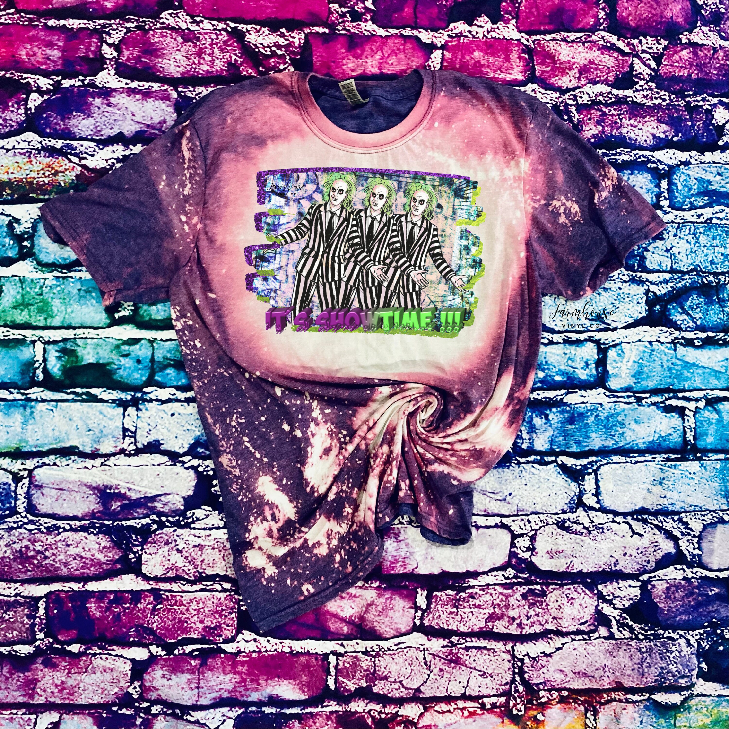 it's showtime beetlejuice shirt