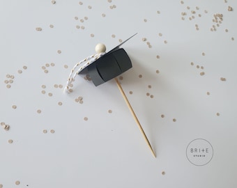 Adornos para cupcakes con birrete de graduación: palitos de queso para fiestas y adornos para bebidas