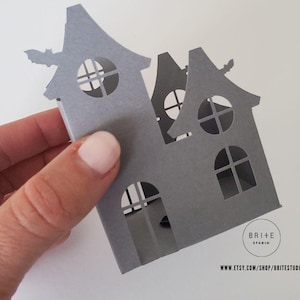 Haunted House Halloween Favor Box SVG, 3D paper model template candy box, Halloween decor party favors box, Castle box, gift box for Cricut