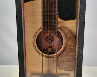 Guitarra acústica enmarcada / Arte de pared de guitarra / Decoración para amantes de la música / Regalo para guitarrista / Arte de pared 3D / Arte de guitarra en capas / Regalo para músico